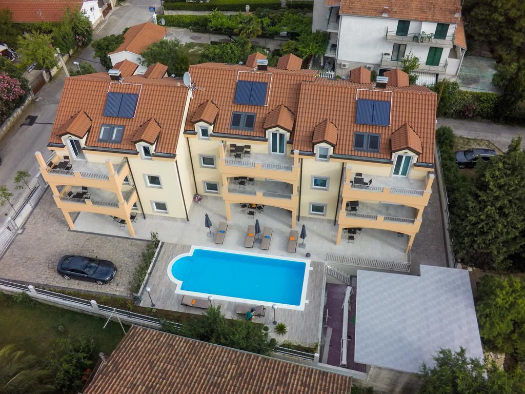 Villa Ljubica Vodice Bagian luar foto