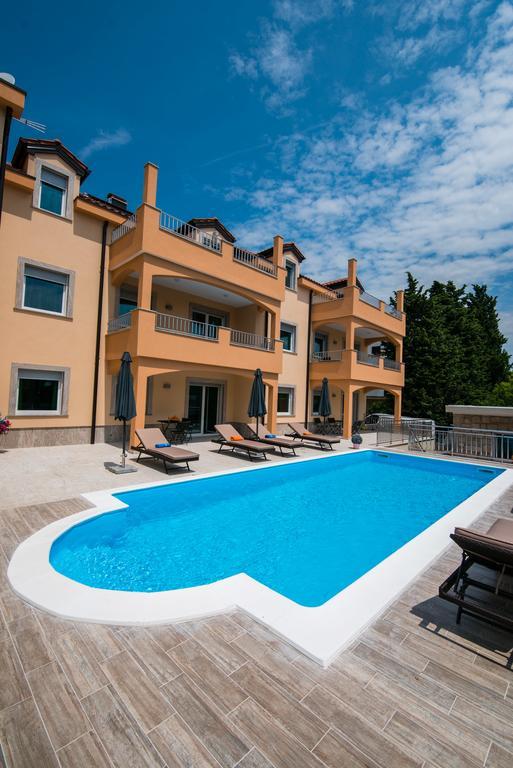 Villa Ljubica Vodice Bagian luar foto