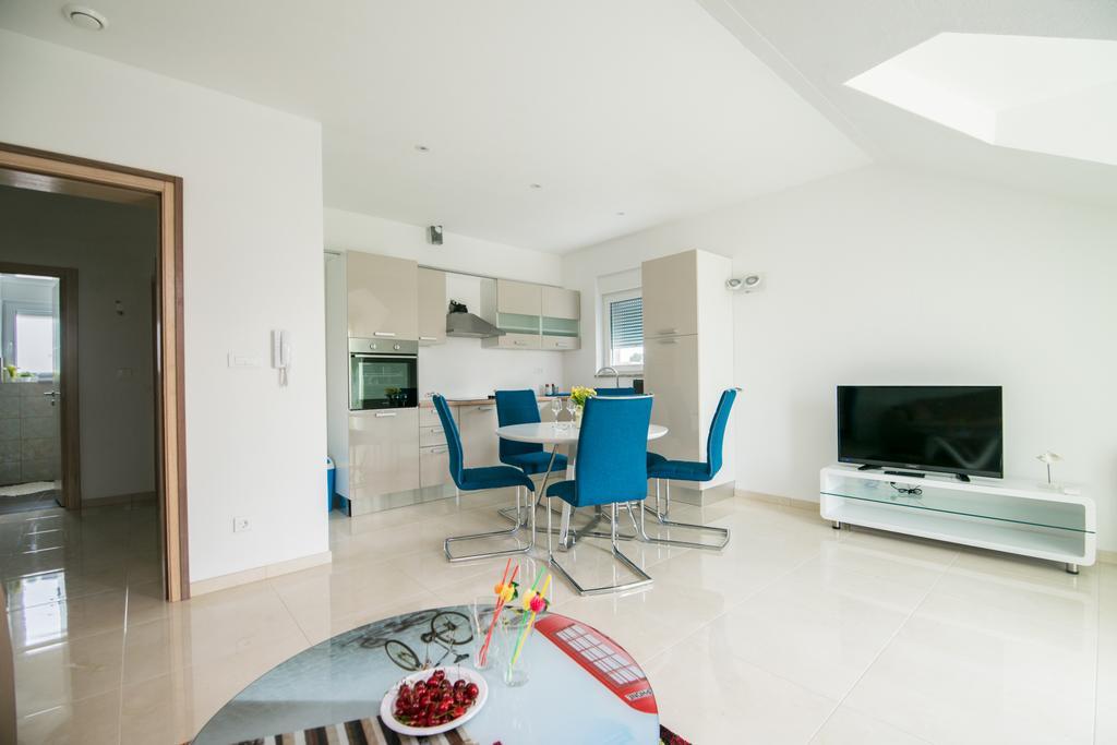 Villa Ljubica Vodice Bagian luar foto