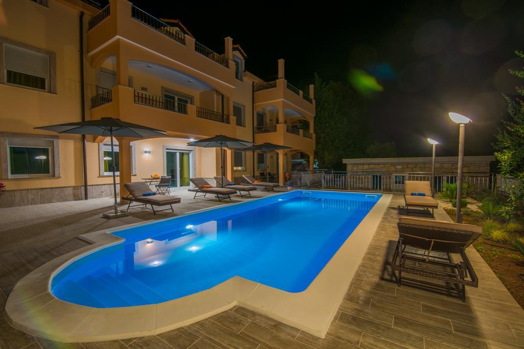 Villa Ljubica Vodice Bagian luar foto