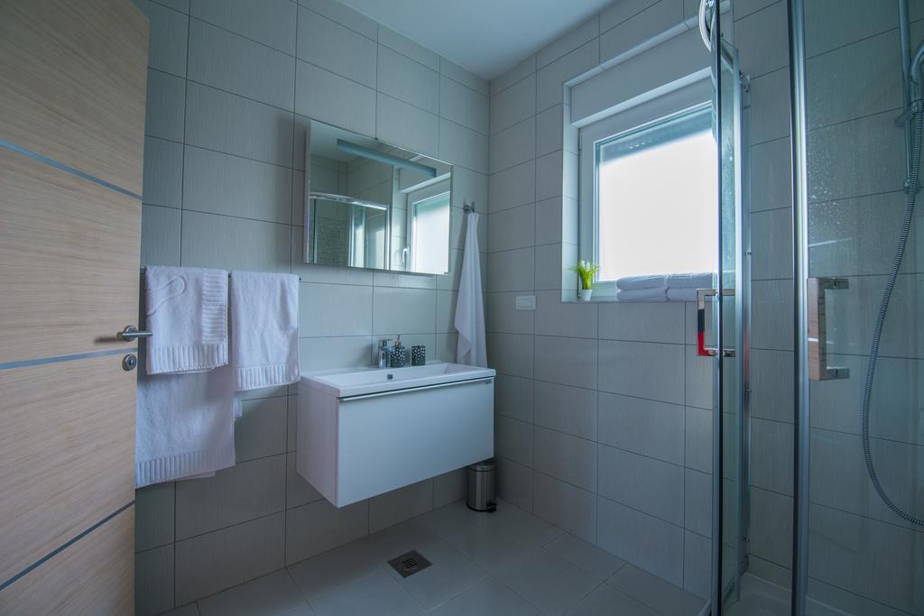 Villa Ljubica Vodice Bagian luar foto