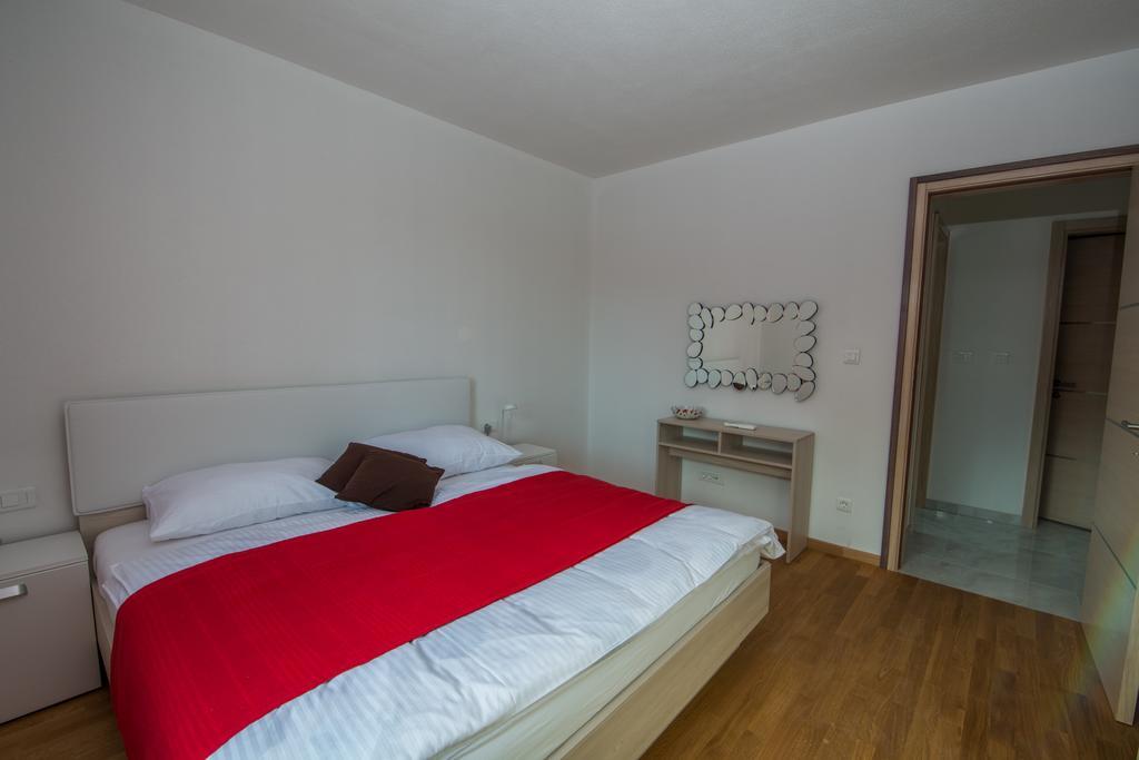 Villa Ljubica Vodice Bagian luar foto