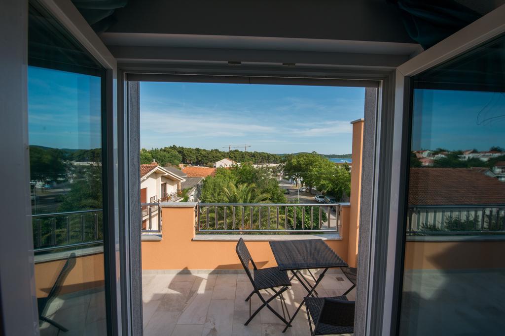 Villa Ljubica Vodice Bagian luar foto